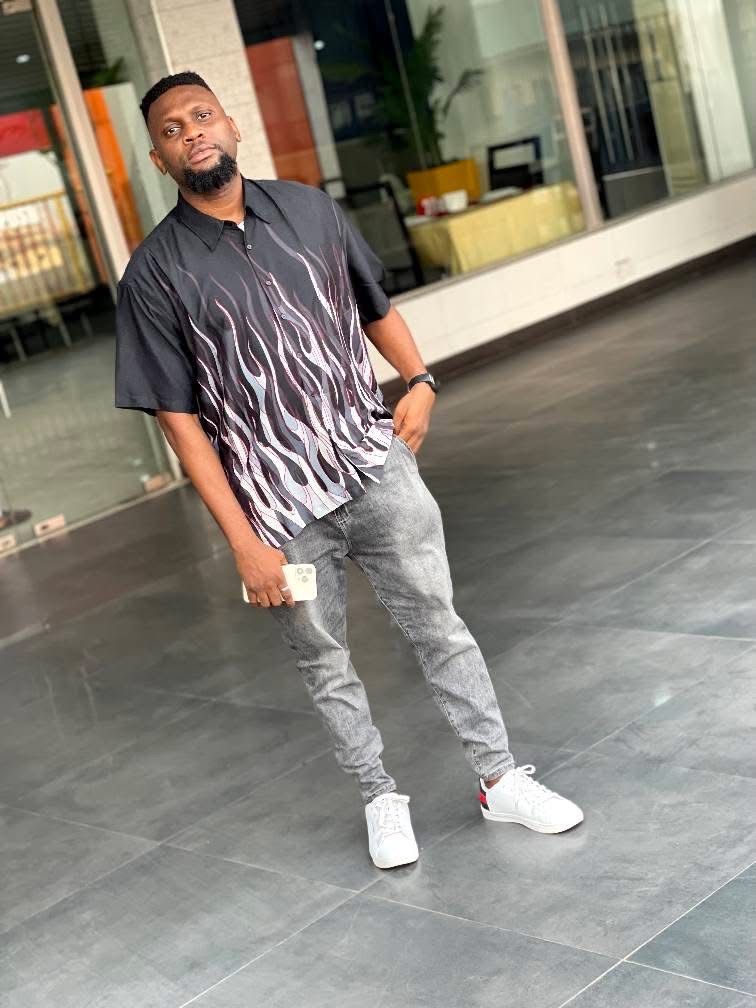Fweshpeezy, 32 — Efik Singles
