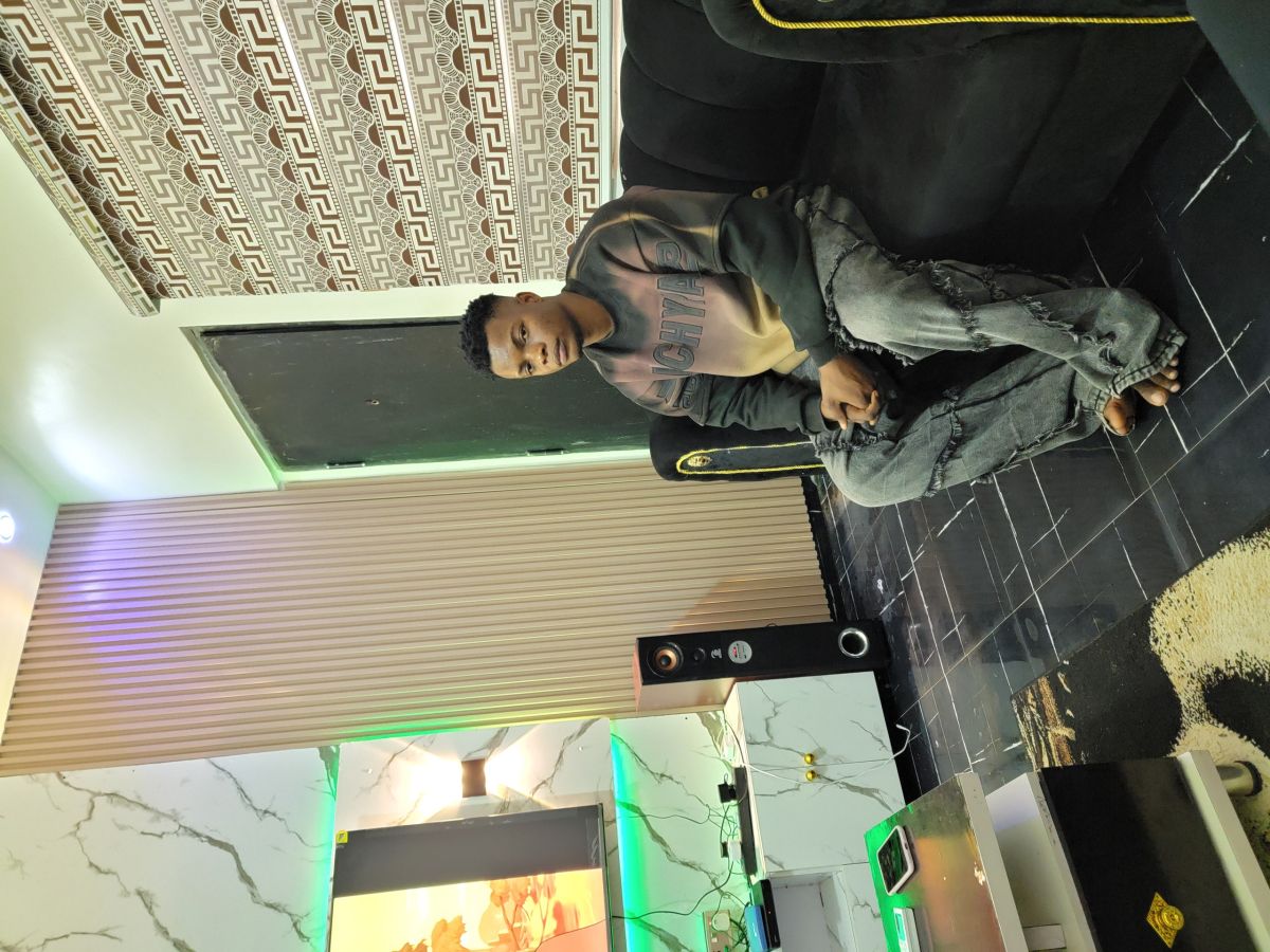 Elirankye — Efik Singles