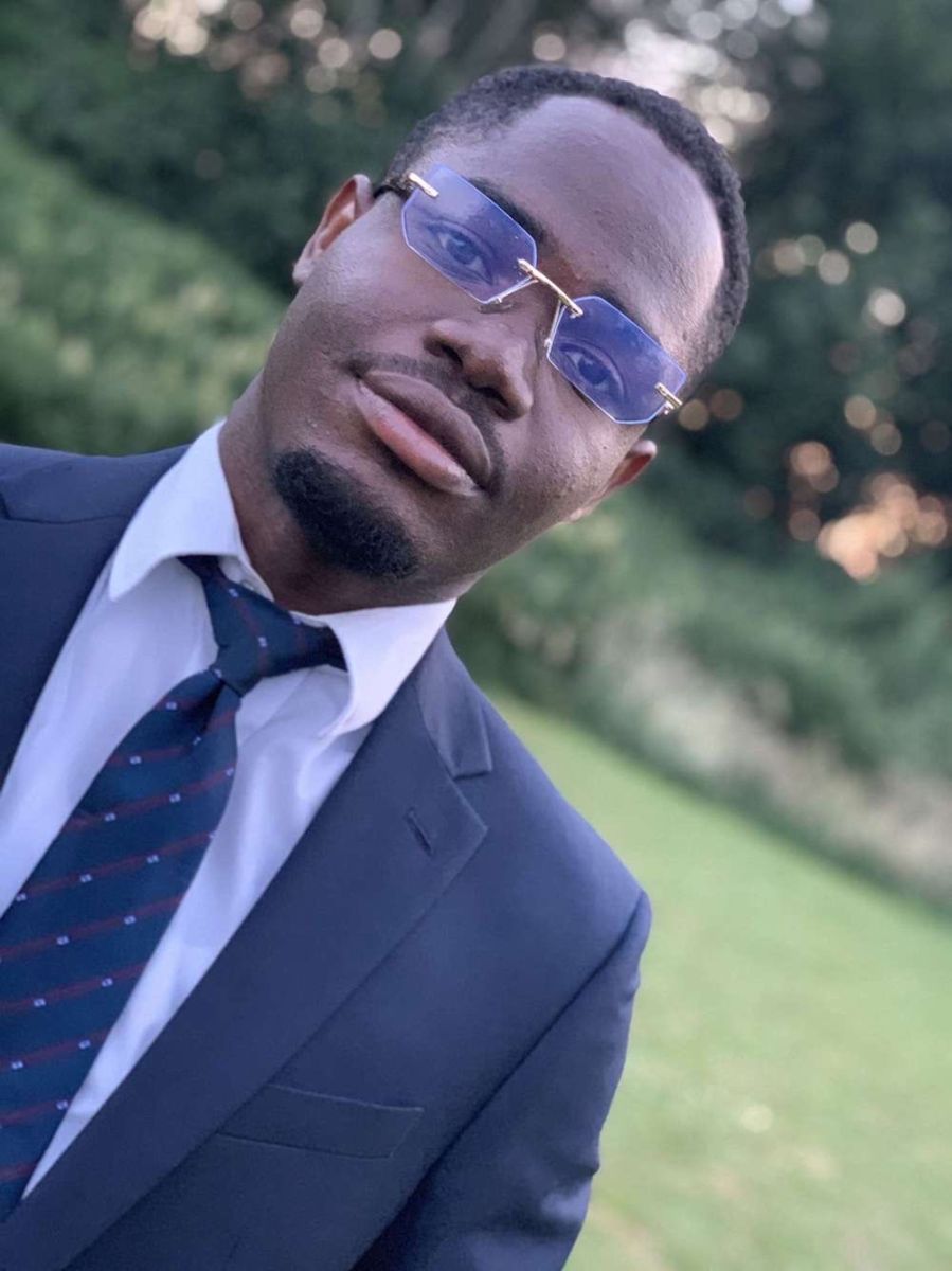 Nova, 22 — England Single