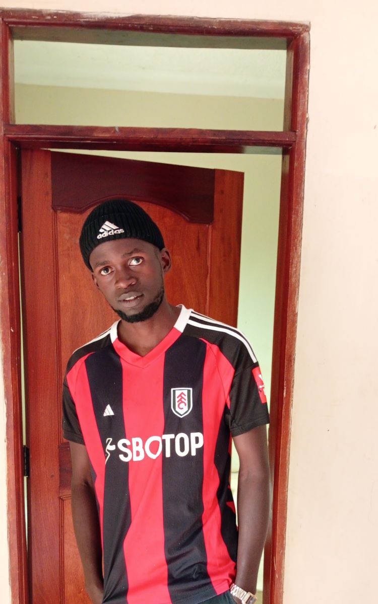 aksamreigns9, 29 — Kampala Single