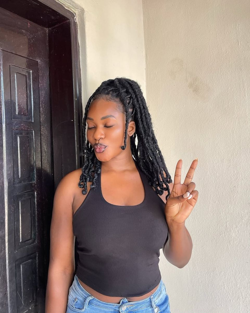Anita, 24 — Bo Single