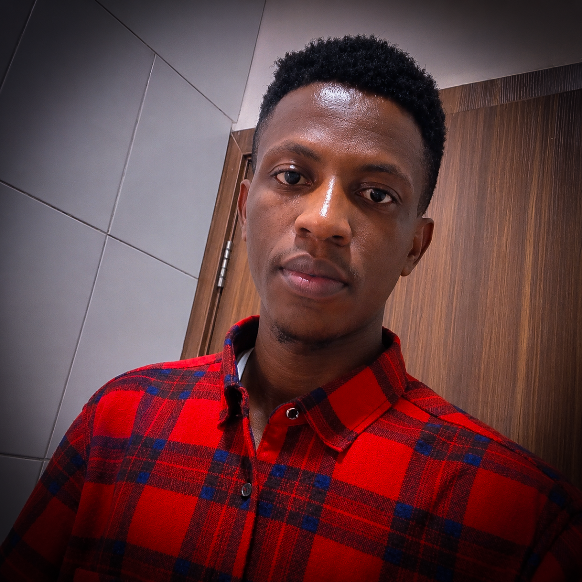 enemakwusamu, 28 — Fct Single