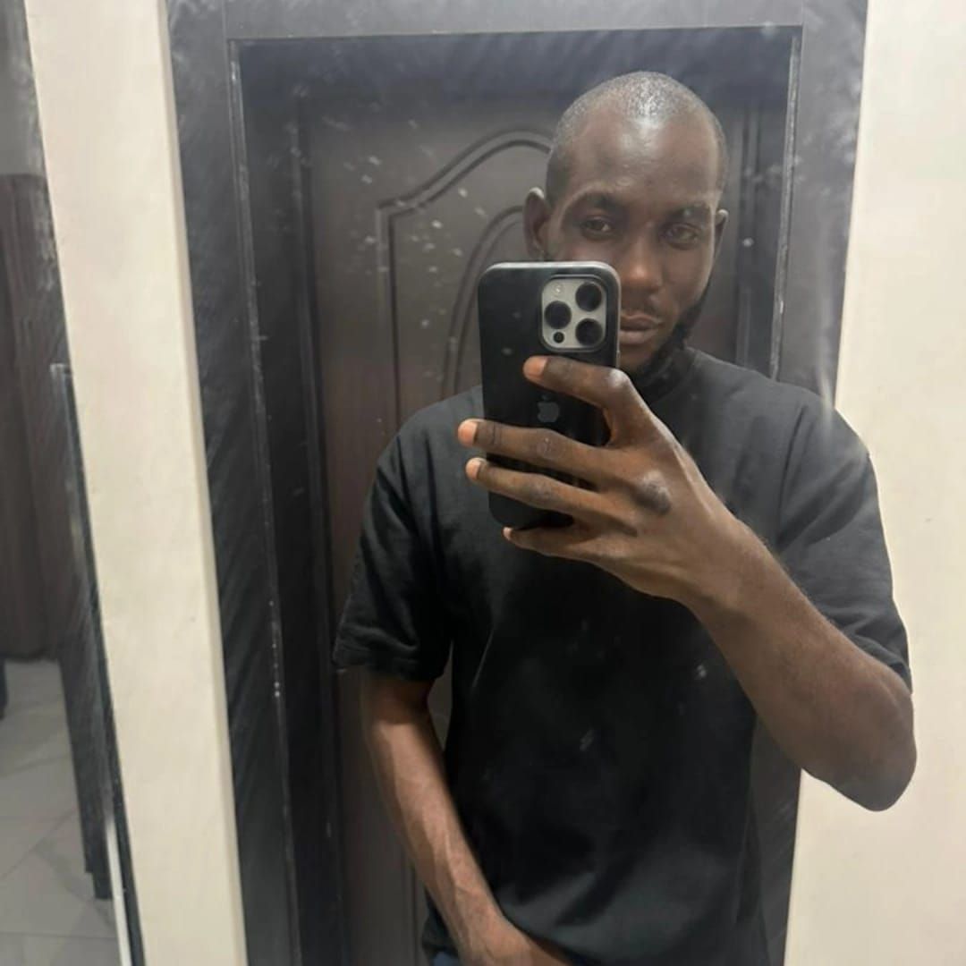 chetalawrenc, 28 — Rivers Single