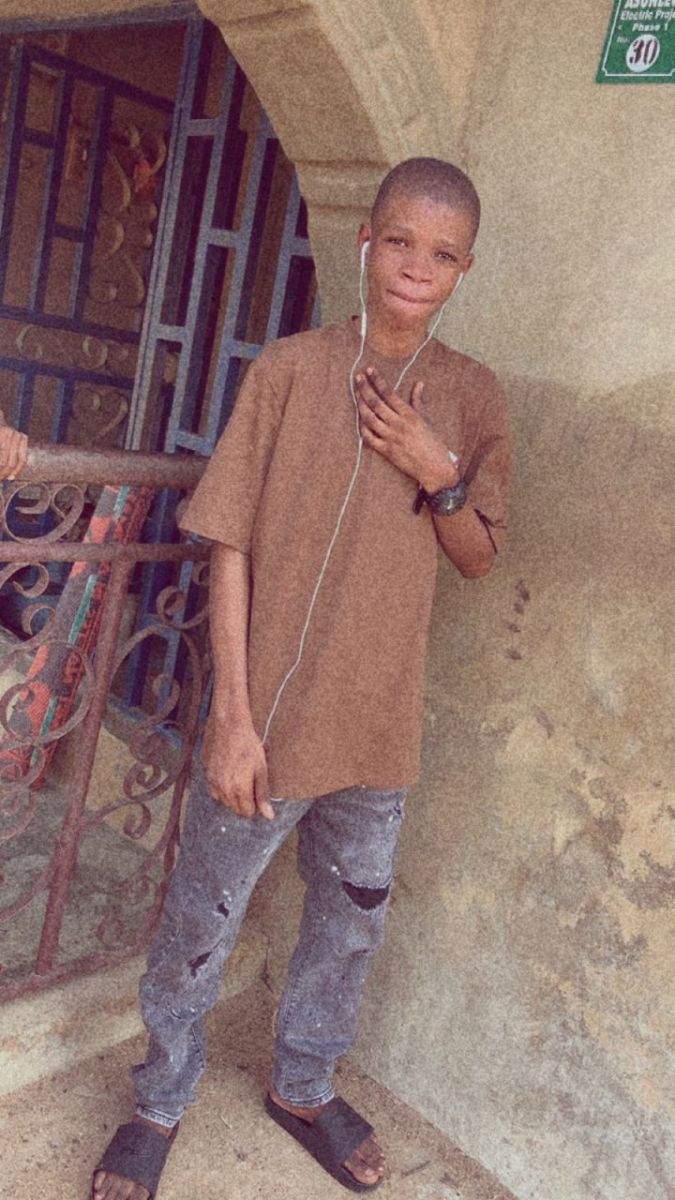 akoredebadmo, 20 — Ogun Single