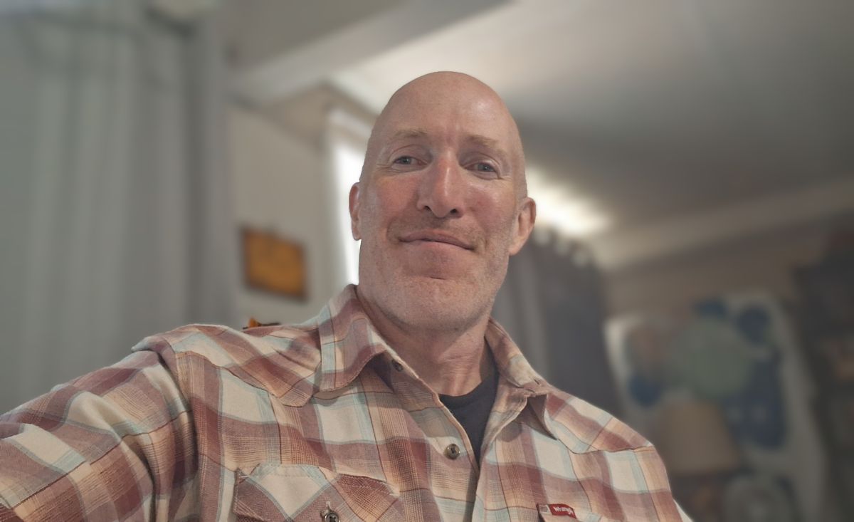AdamV, 53 — North America Single