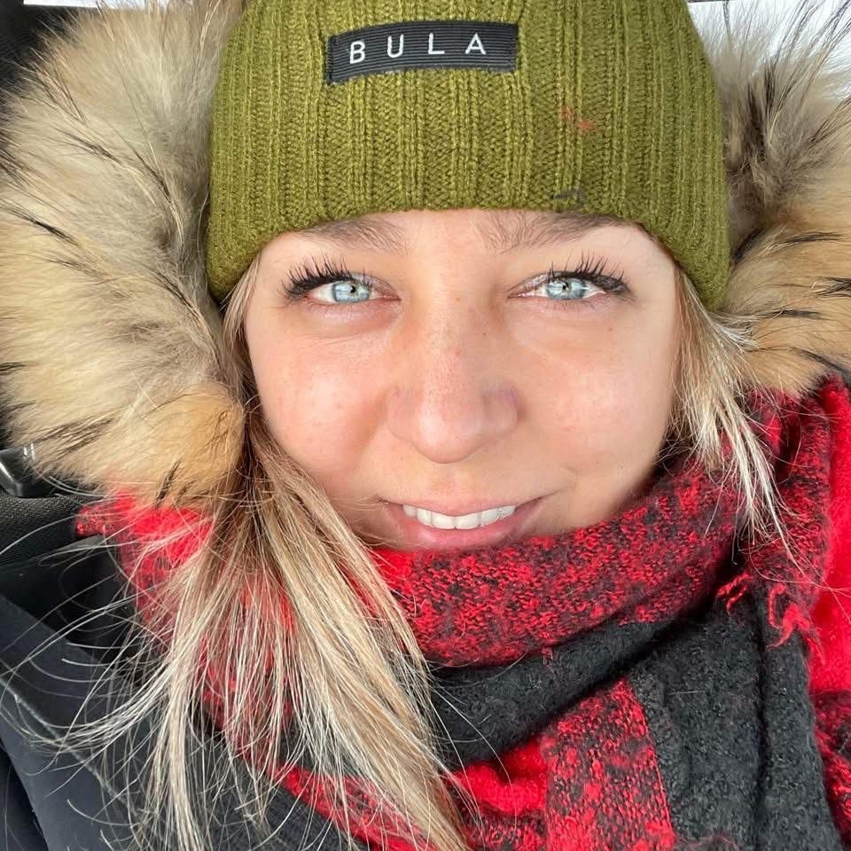 MaryBee, 41 — Quebec Single