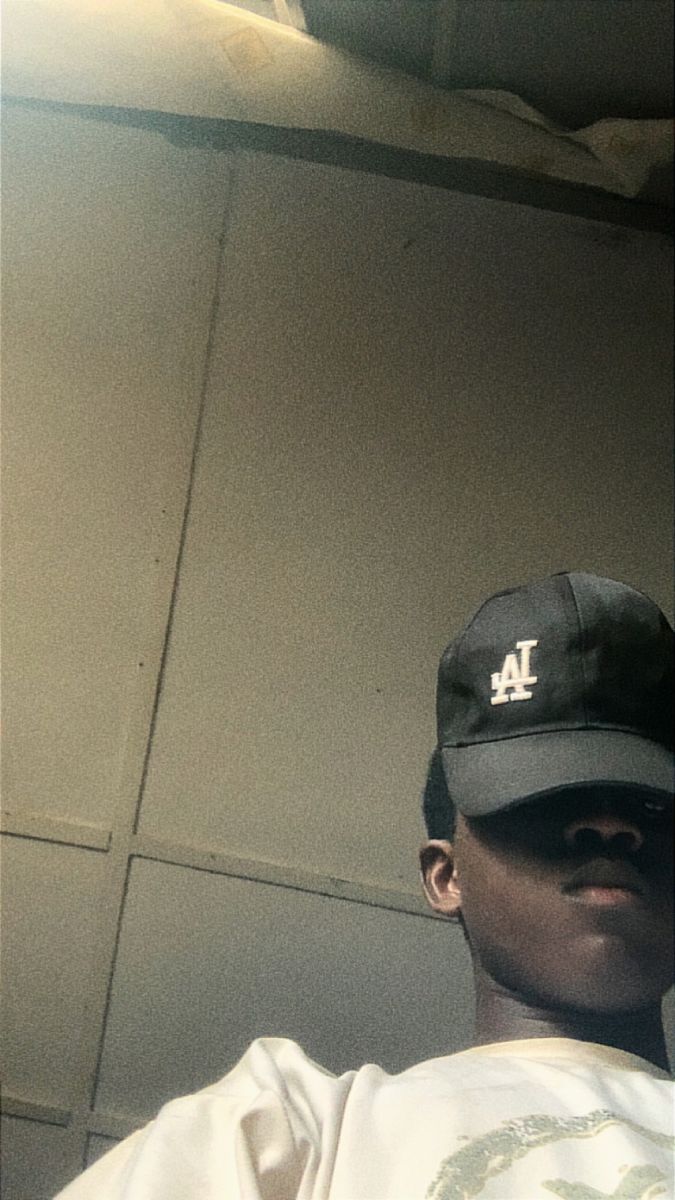ayanwaleibra, 19 — Osun Single