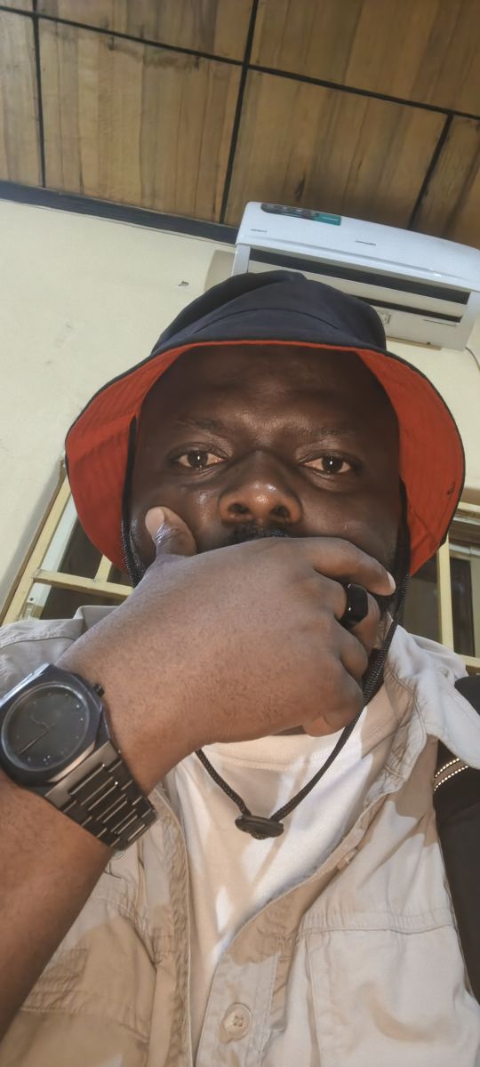 somswitzsomt, 29 — Borno Single