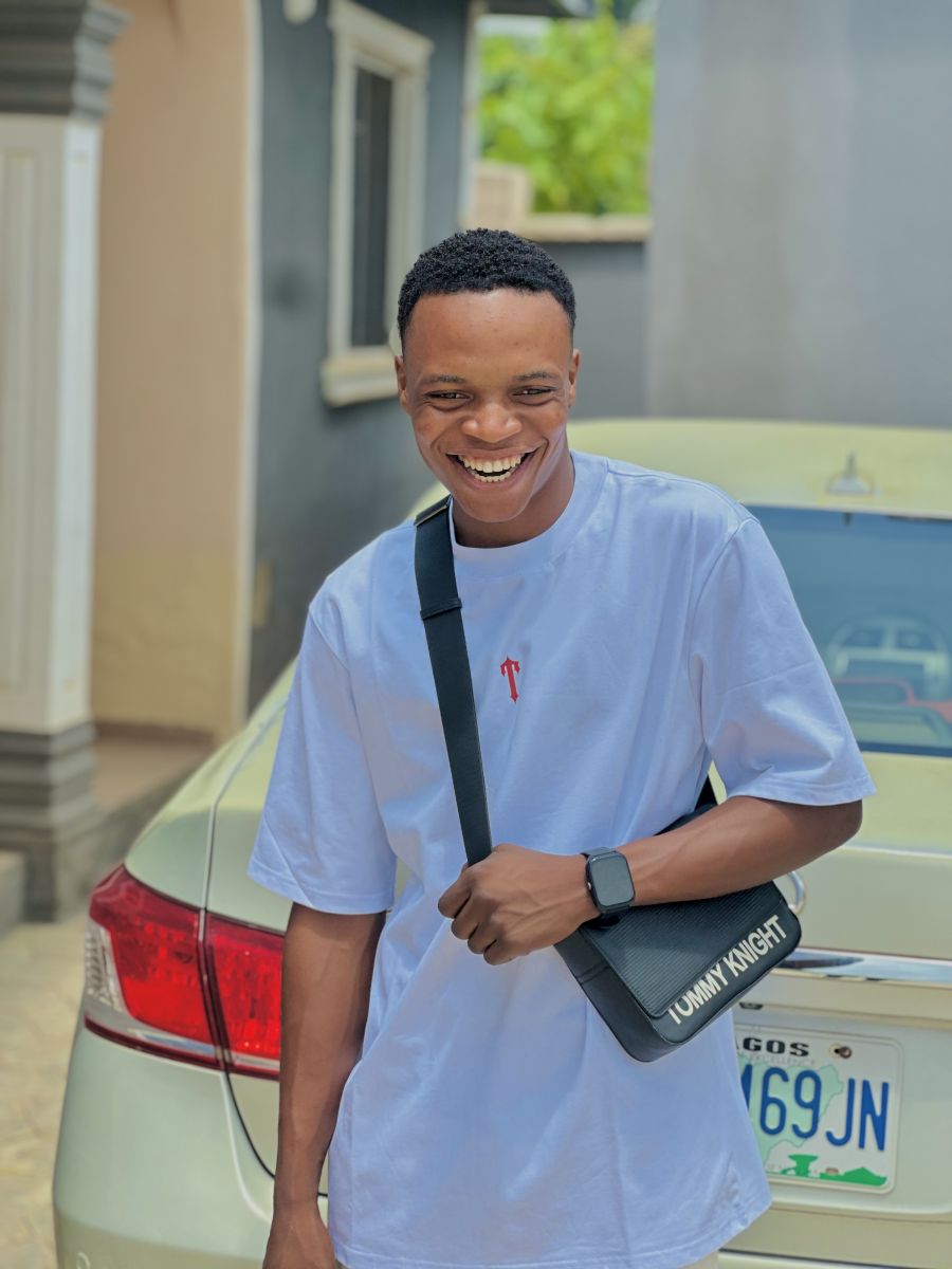 fawasayomide, 21 — Osun Single