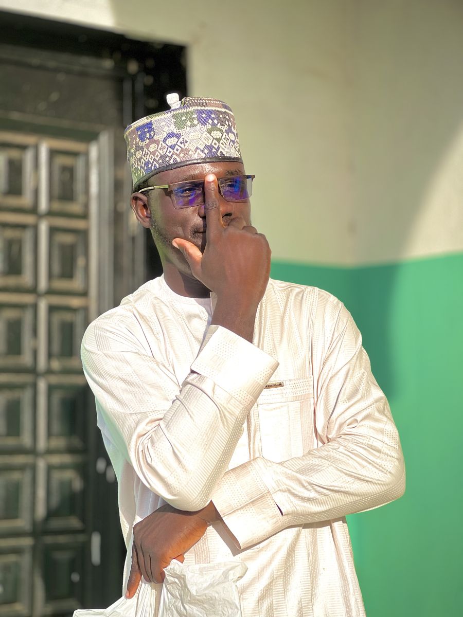 sonypelle5, 27 — Borno Single